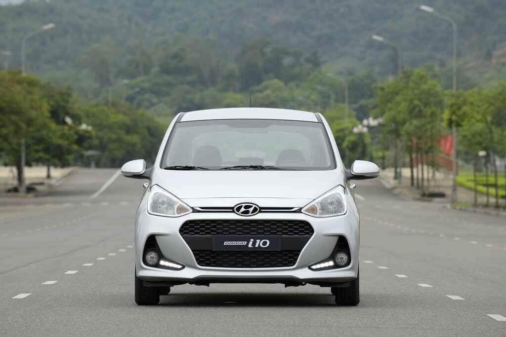 Hyundai Grand i10 và Kia Morning bản cao cấp, xe nào được lựa chọn ?