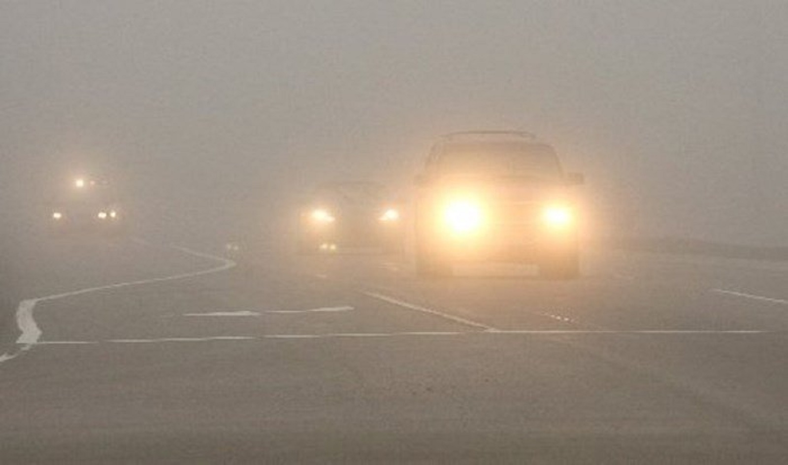 Lái xe ô tô trời lạnh sương mù cần lưu ý điều g