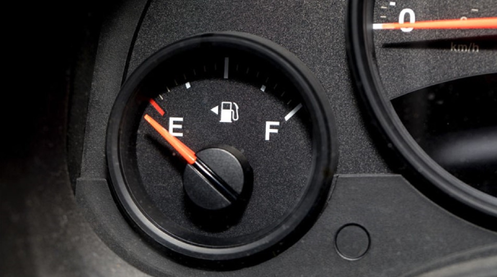 Nguyên nhân khiến đồng hồ báo nhiên liệu hoạt động không chính xác